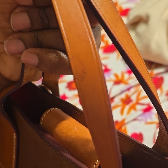 Dooney & Bourke Brinley Leather Tote Bag - Picture 4 of 10